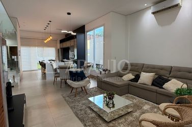 Sobrado &agrave; venda - 210m&sup2; - JARDIM ALPHAVILLE