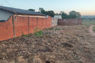 Terreno &agrave; venda - 330m&sup2; - Parque Bonfim