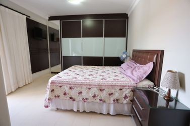 Apartamento &agrave; venda - 206m&sup2; - Zona I