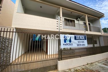 Sobrado &agrave; venda - 223m&sup2; - Zona II