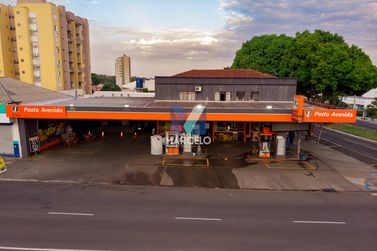 Sal&atilde;o Comercial &agrave; venda - 1470m&sup2; - Zona I