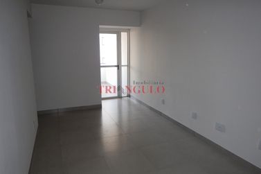 Apartamento &agrave; venda - 68m&sup2; - ZONA III