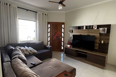 Casa &agrave; venda - 314m&sup2; - Zona III