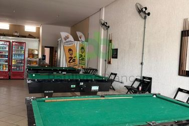 Sal&atilde;o Comercial &agrave; venda - 300m&sup2; - CENTRO