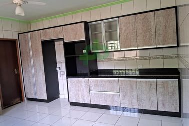 Casa &agrave; venda - 140m&sup2; - CENTRO