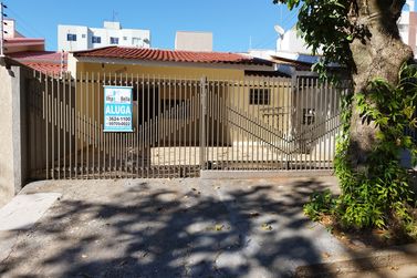 Casa &agrave; venda - Zona III