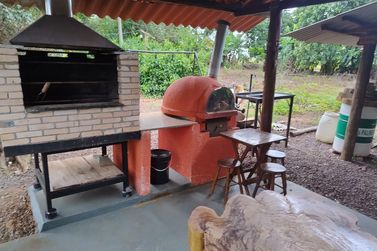 Ch&aacute;cara &agrave; venda - 6400m&sup2; - FUNDOS DO JARDIM PAC&Iacute;FICO