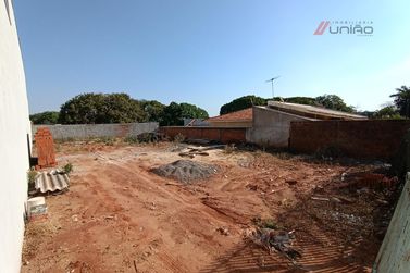 Terreno &agrave; venda - 279m&sup2; - Zona VII