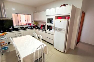 Casa &agrave; venda - 158m&sup2; - Zona VI