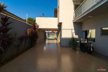 Sobrado &agrave; venda - 600m&sup2; - Zona II