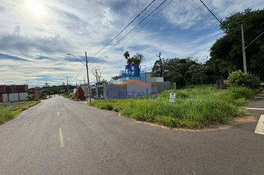 Terreno &agrave; venda - 239m&sup2; - PAQUE PORTUGAL