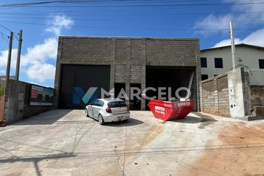 Sal&atilde;o Comercial para alugar - 220m&sup2; - Zona VI