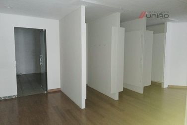 Sal&atilde;o Comercial para alugar - 245m&sup2; - Centro
