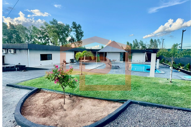 Ch&aacute;cara &agrave; venda - 2000m&sup2; - Zona Rural