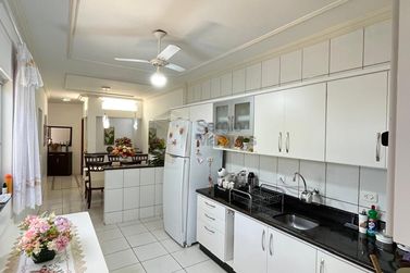 Casa &agrave; venda - 225m&sup2; - Jardim Para&iacute;so