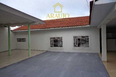 Casa para alugar - 380m&sup2; - Zona I