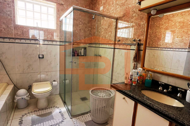 Sobrado &agrave; venda - 188m&sup2; - Zona II