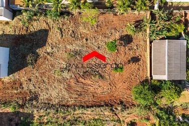 Terreno &agrave; venda - 1499m&sup2; - Parque Estancia II