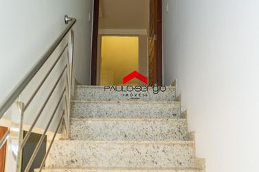 Casa &agrave; venda - 185m&sup2; - Zona Armaz&eacute;m