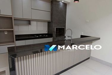 Casa &agrave; venda - 184m&sup2; - Jardim Cima