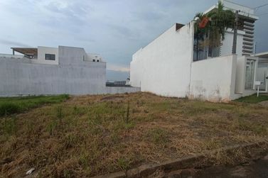 Terreno &agrave; venda - 225m&sup2; - Jardim Arauc&aacute;ria