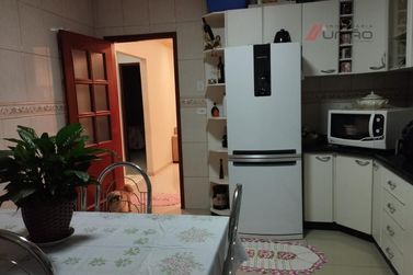 Casa &agrave; venda - 183m&sup2; - Jardim Tropical