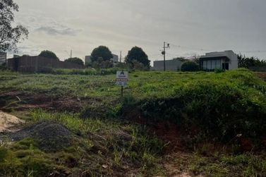 Terreno &agrave; venda - 180m&sup2; - Parque Residencial Monte L&iacute;bano