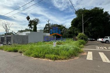 Terreno &agrave; venda - 239m&sup2; - PAQUE PORTUGAL