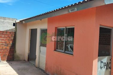 Casa &agrave; venda - 180m&sup2; - Conjunto Habitacional Sonho Meu