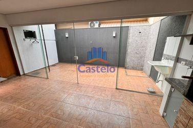 Casa para alugar - 110m&sup2; - PORTO FIGUEIRA