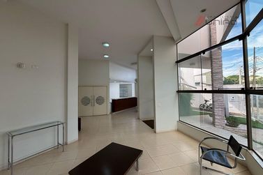 Sal&atilde;o Comercial &agrave; venda - 345m&sup2; - Zona I