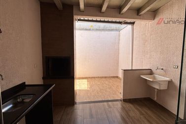 Casa para alugar - 112m&sup2; - Jardim Santa Clara