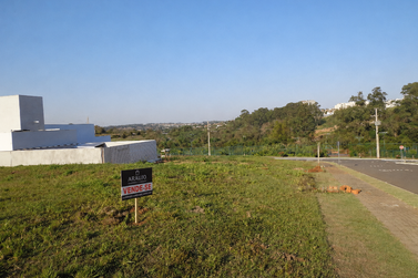 Terreno &agrave; venda - 297m&sup2; - Condom&iacute;nio Residencial Jardins de Versailles