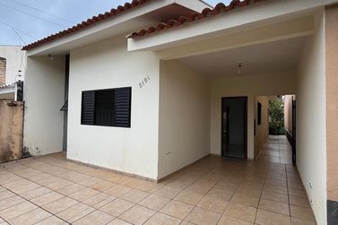 Casa &agrave; venda - 245m&sup2; - Zona II