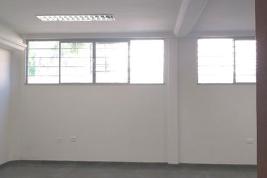 Sala Comercial para alugar - 240m&sup2; - Zona II