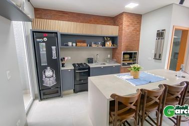 Casa &agrave; venda - 256m&sup2; - -
