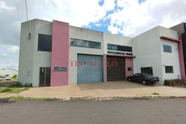 Sal&atilde;o Comercial para alugar - 214m&sup2; - JARDIM IMIGRANTES