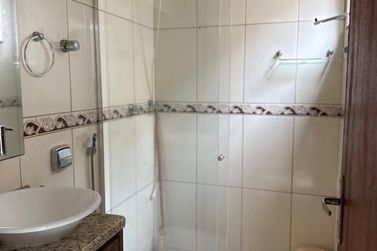 Casa &agrave; venda - 250m&sup2; - ZONA I