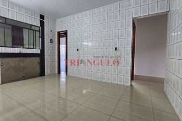Casa &agrave; venda - 123m&sup2; - ZONA 06
