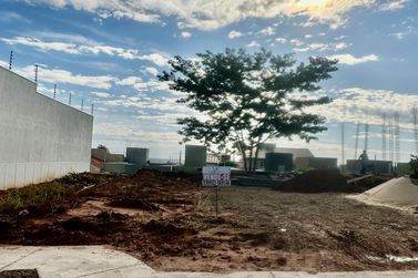 Terreno &agrave; venda - 125m&sup2; - Jardim Cima