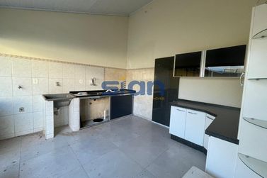 Casa &agrave; venda - 245m&sup2; - Zona II