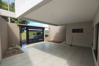 Casa &agrave; venda - 132m&sup2; - Jardim Azal&eacute;ia