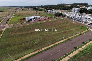 Terreno &agrave; venda - 360m&sup2; - VILA BECKER