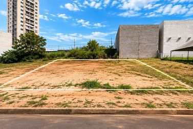 Terreno &agrave; venda - 400m&sup2; - Zona I