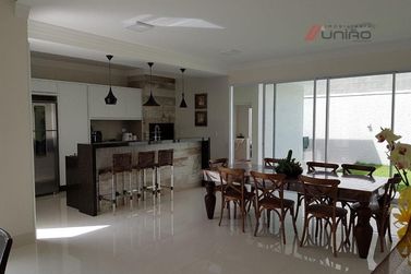 Casa &agrave; venda - 364m&sup2; - Condom&iacute;nio Portal das Aguas