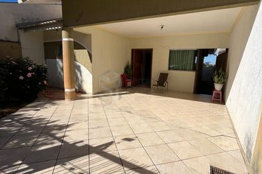 Sobrado &agrave; venda - 184m&sup2; - Zona 1-A