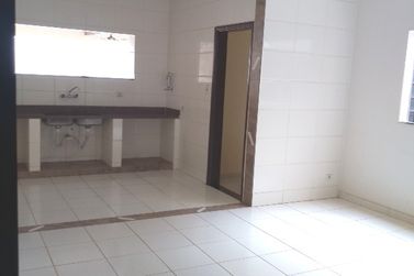 Apartamento para alugar - 350m&sup2; - Zona III