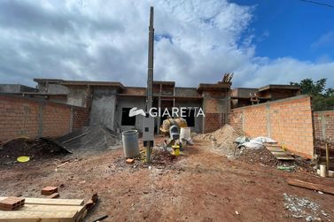 Casa &agrave; venda - 81m&sup2; - JARDIM COOPAGRO