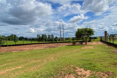 Ch&aacute;cara &agrave; venda - 40m&sup2; - -