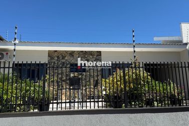 Casa &agrave; venda - 213m&sup2; - Jardim Primavera